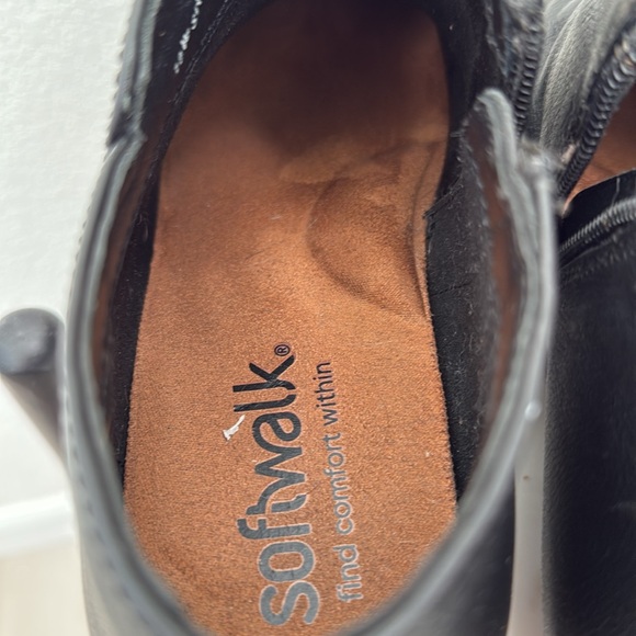 Softwalk Rocklin Bootie - Picture 6 of 7